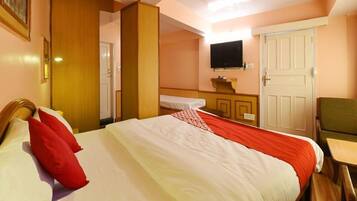 Executive Suite, Mountain View | Individually decorated, free WiFi