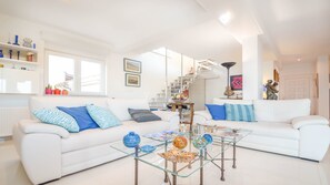 Villa, Private Pool | Living area | Flat-screen TV - Villa Daniela (Medulin)