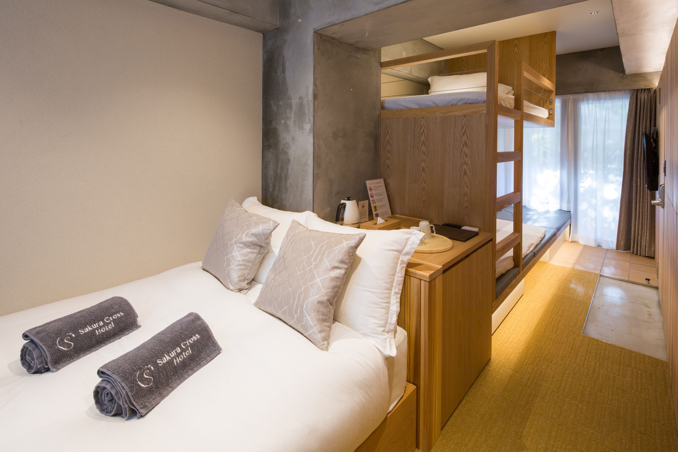 family room | desk, blackout curtains, free wifi, bed sheets