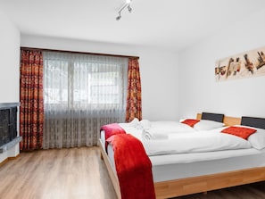 2 bedrooms, Internet