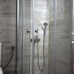 Bathroom shower - Liprando (Paros)
