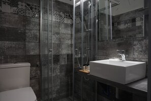 Badkamer met wastafel