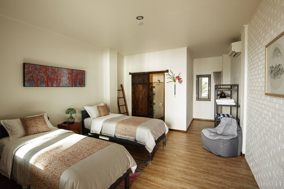 Deluxe Double Room, Ocean View | In-room safe, blackout drapes, soundproofing, bed sheets