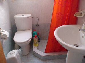 Towels, toilet paper - HARALABIS   FAMILY  HOME (χωρα)