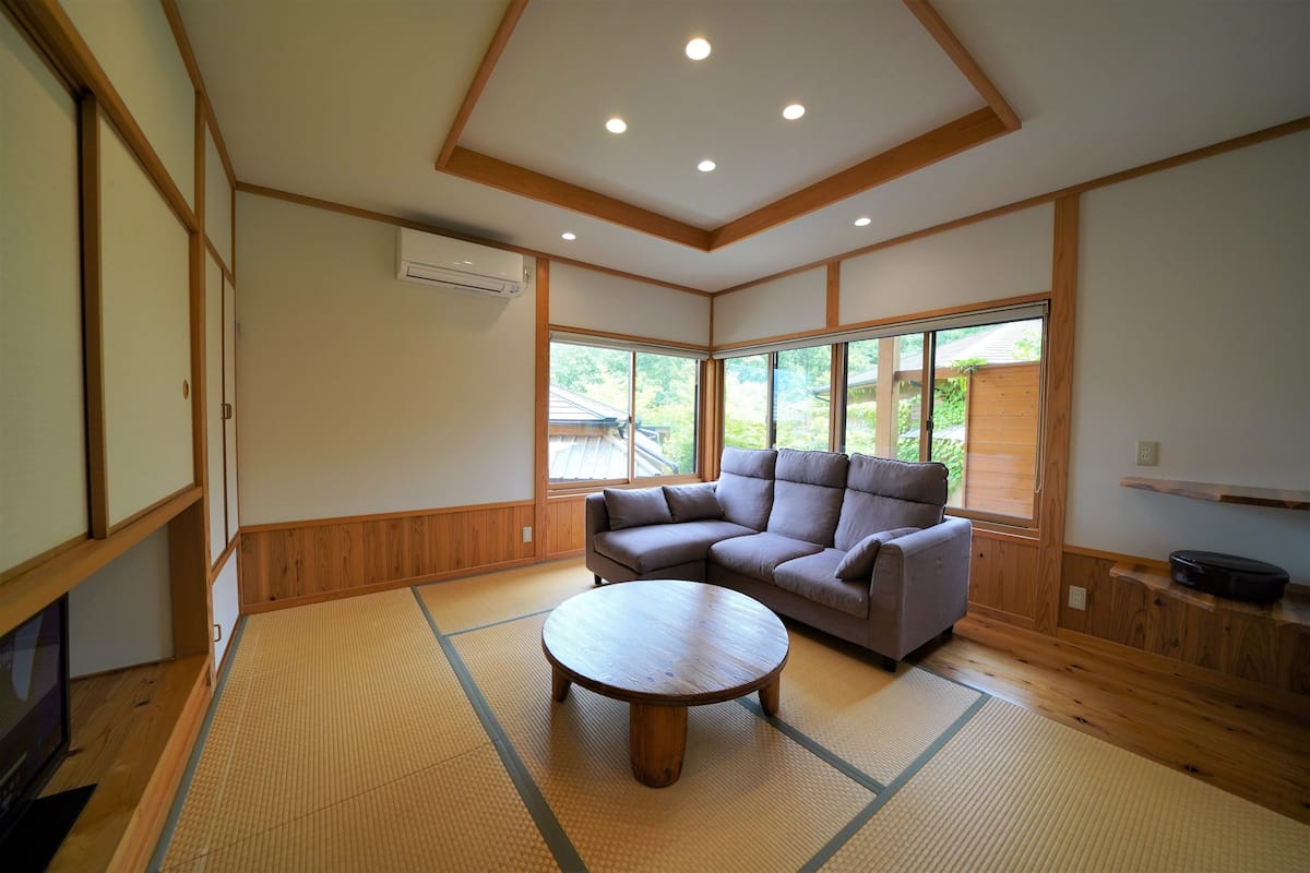 Double Room, Non Smoking (A, Un) | Minibar