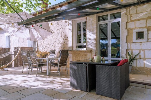 Villa ''Maeltri'' 12 people with heated pool and air conditioning. Optional spa area (jacuzzi + infrared sauna + cocooning chalet)