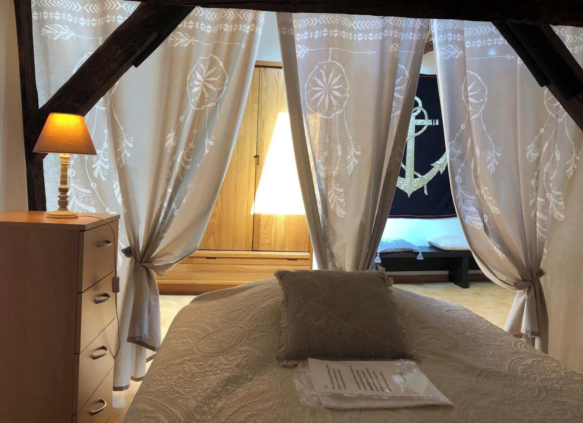 1 chambre, fer et planche à repasser, Wi-Fi gratuit