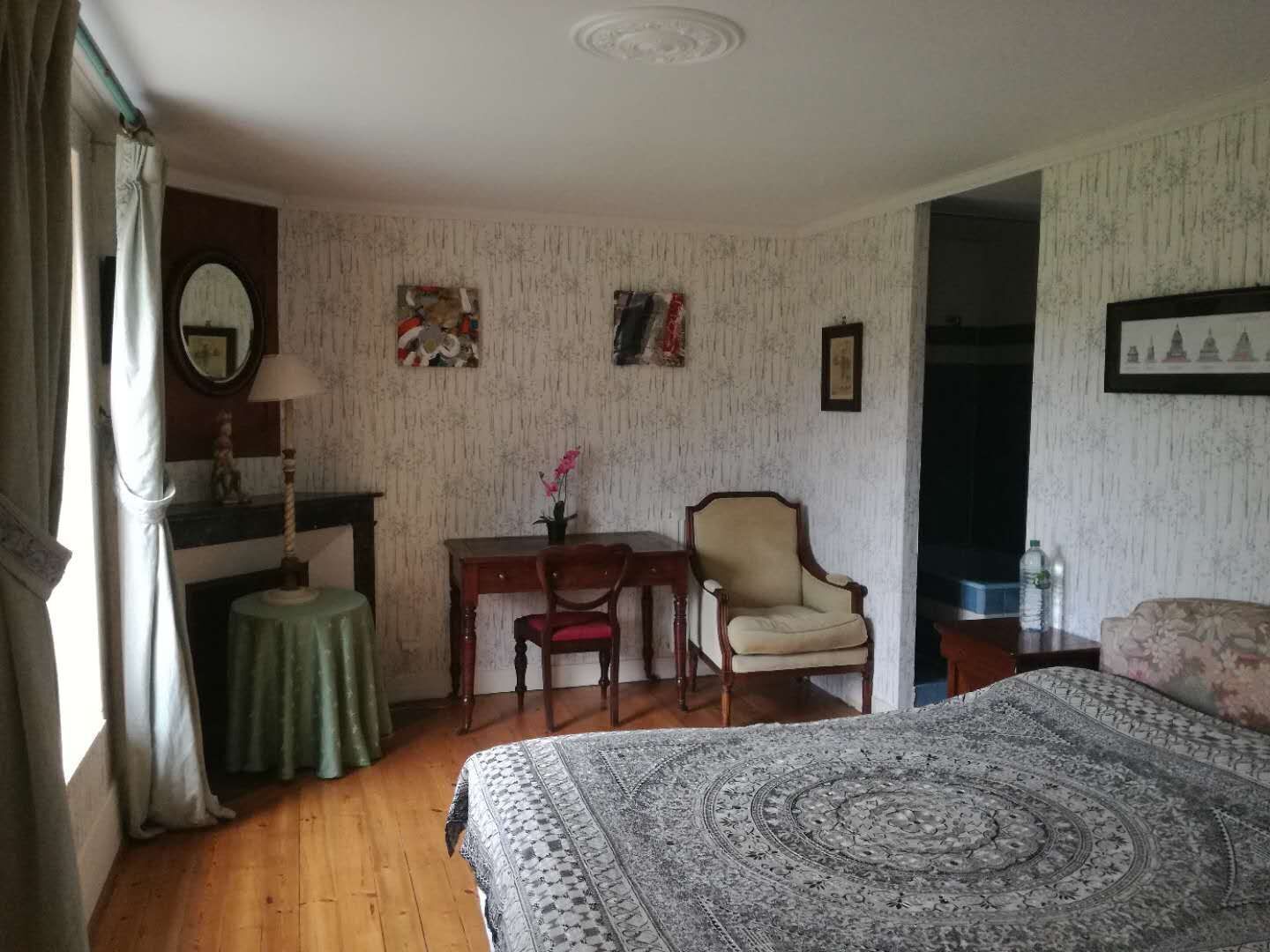 7 habitaciones, tabla de planchar con plancha y wifi gratis 