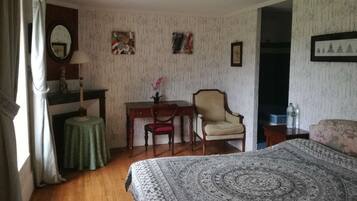 7 habitaciones, tabla de planchar con plancha y wifi gratis