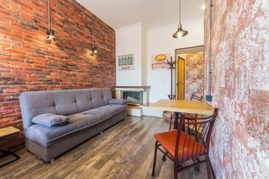 Laptop workspace, soundproofing, iron/ironing board, free WiFi - Secret Apartments (Kyiv)