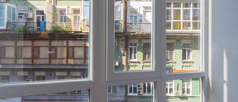 Deluxe Apartment with Balcony | Balcony