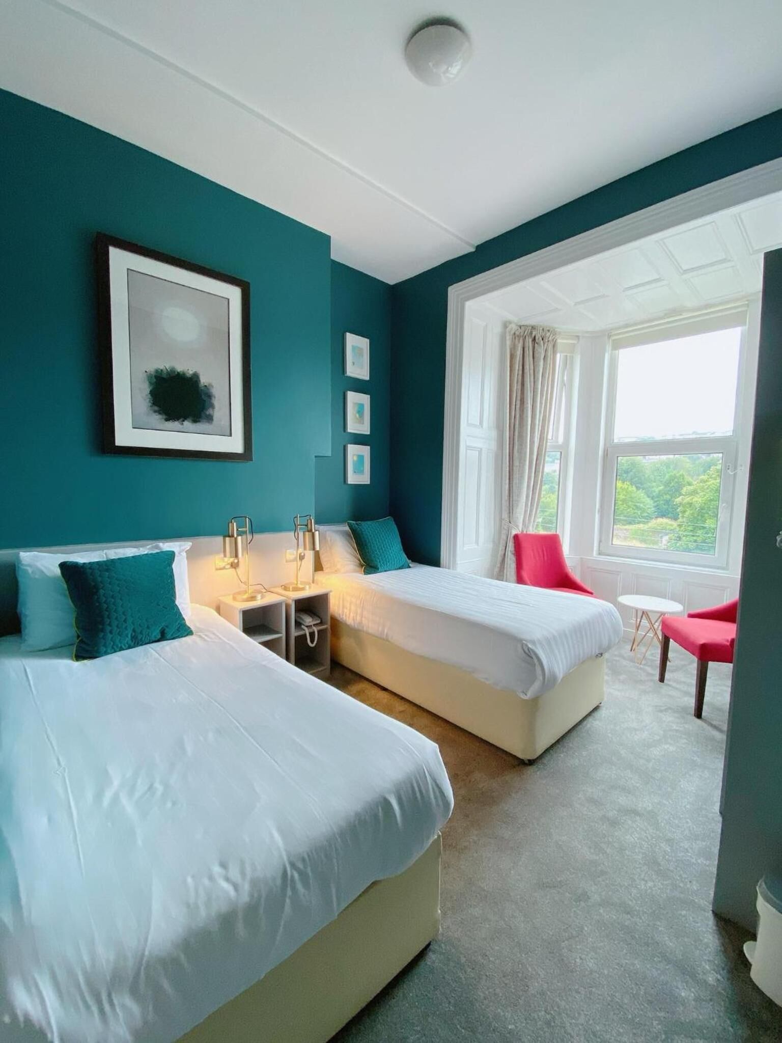 Iron/ironing board, free WiFi, bed sheets