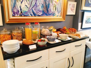 Daily cooked-to-order breakfast for a fee