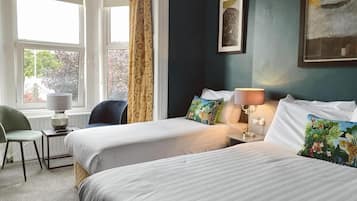 Iron/ironing board, free WiFi, bed sheets
