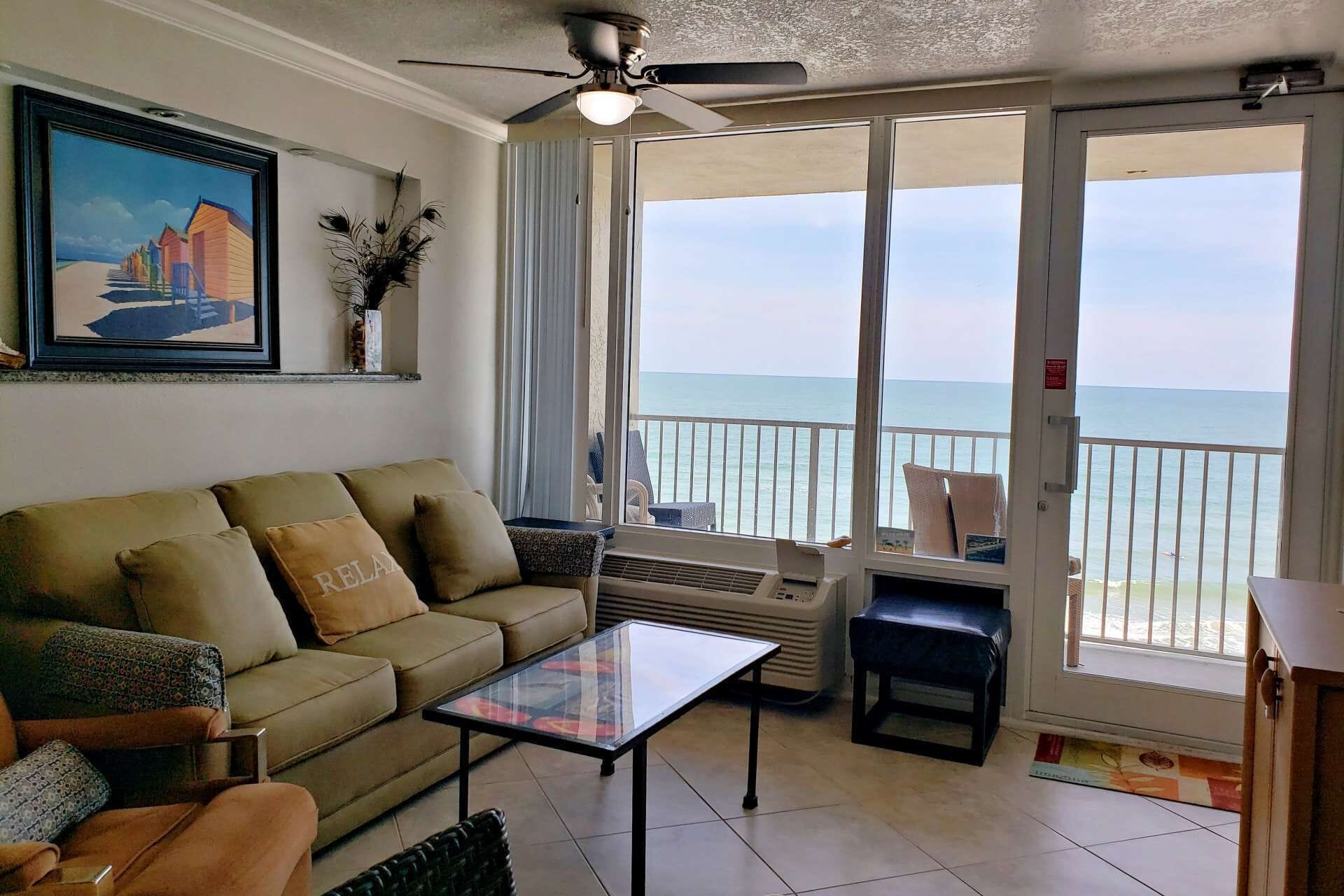 Una televisión, servicios de streaming