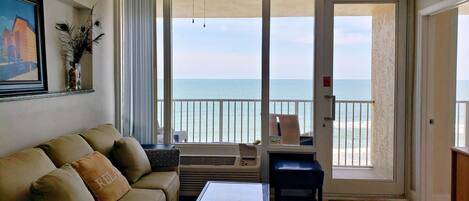 テレビ、ストリーミングサービス