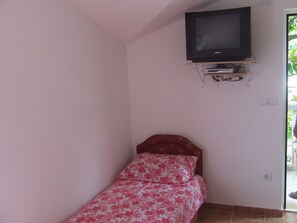 Classic-Apartment, Flussblick | Pillowtop-Betten, individuell dekoriert, individuell eingerichtet