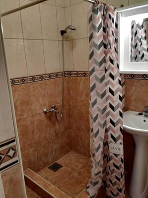 Bathroom shower - Apartments Lazović (Zelenika)