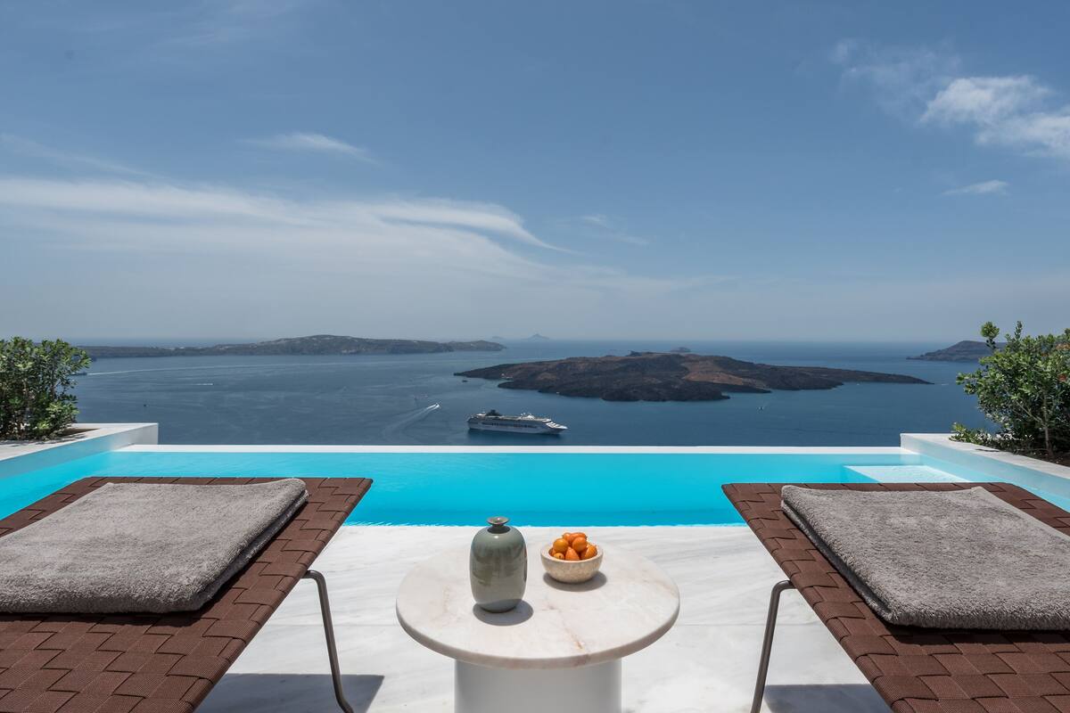 Villa, sjøutsikt (Mare) | Minibar, safe på rommet, skrivebord og lydisolert
