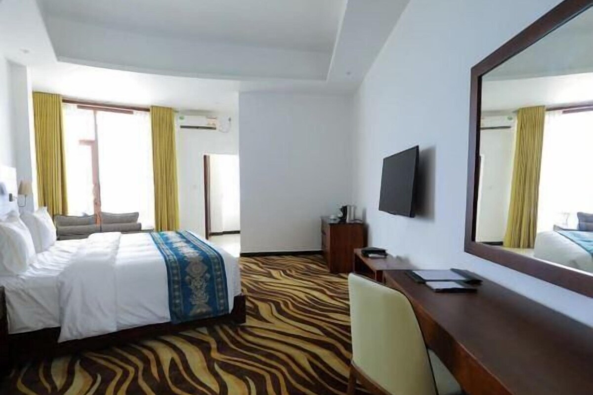 Minibar, in-room safe, desk, blackout drapes