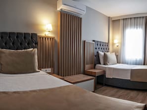 Comfort Room | In-room safe, desk, blackout curtains, soundproofing