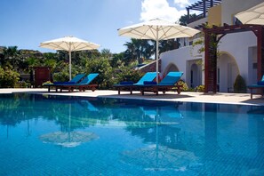 Piscina externa sazonal