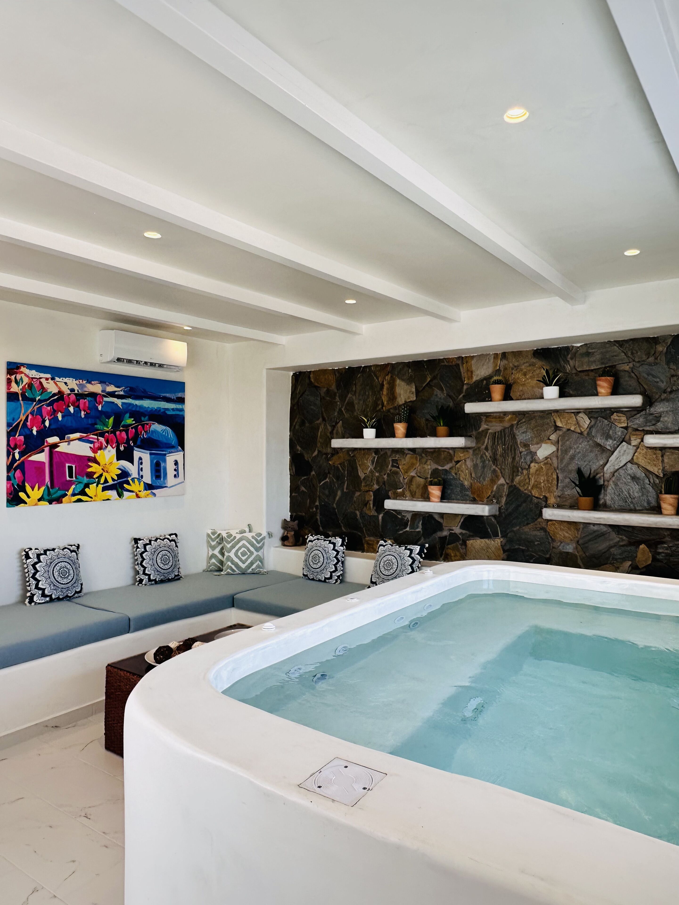 Design House, Patio, Pool View | Living area | 28-inch flat-screen TV with satellite channels, TV