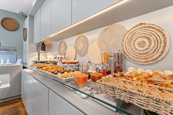 Desayuno de cocina local incluido todos los días