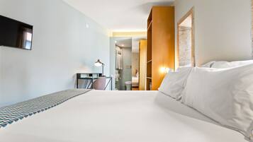 Double Room | 1 bilik tidur, peralatan tempat tidur hipoalergenik, bar mini