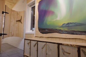 Douche, douche cascade, serviettes fournies, savon