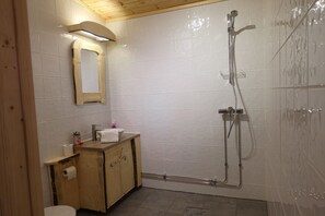 Ducha del cuarto de baño