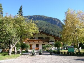 Front of property - Schloss Fernsteinsee (Nassereith)