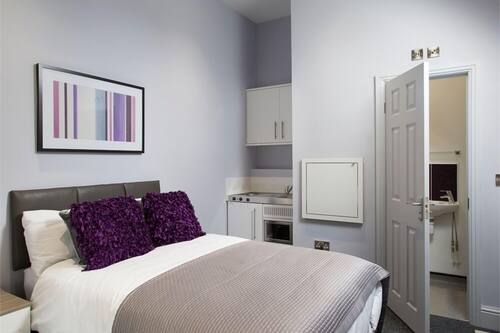 Desk, free WiFi, bed sheets