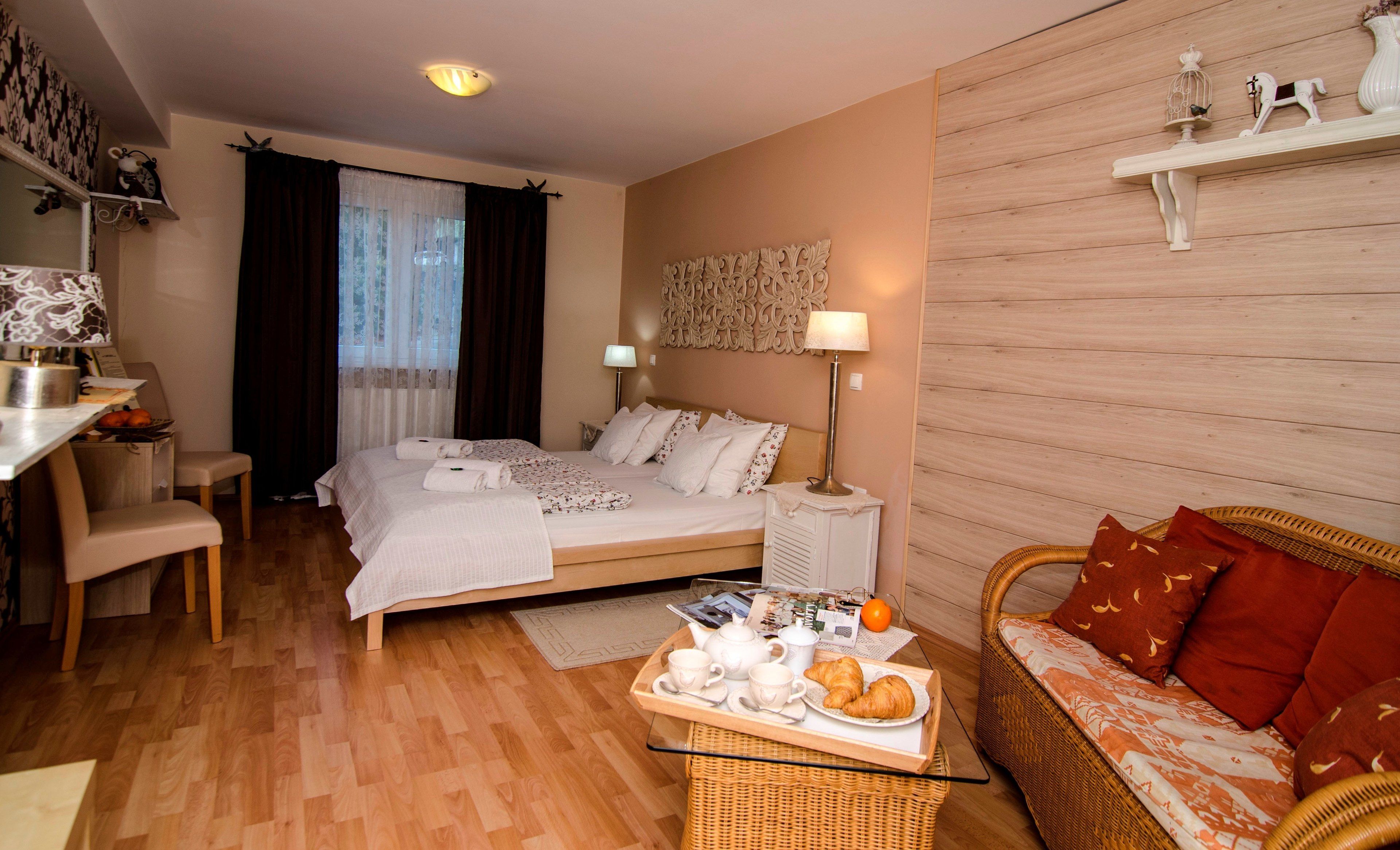 Family Quadruple Room, 1 King Bed with Sofa bed, Non Smoking, Courtyard View | Room amenity