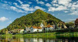 Firemannsrom – comfort, 2 soverom, terrasse | Utsikt over resort