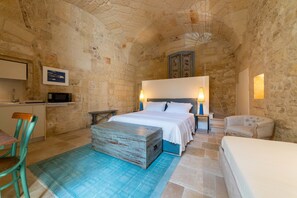 Coffres-forts dans les chambres, rideaux occultants, lit parapluie