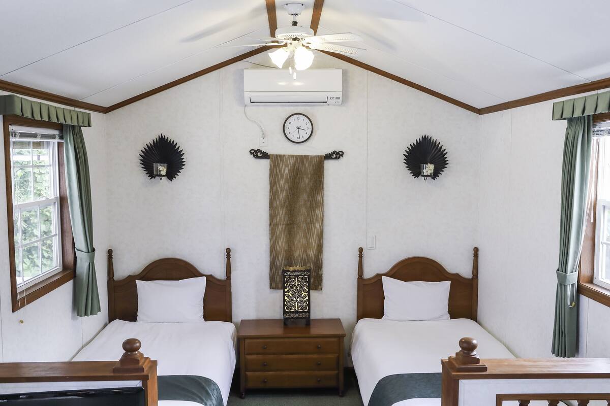 family cottage, 2 bedrooms, non smoking, connecting rooms | individually decorated, free wifi