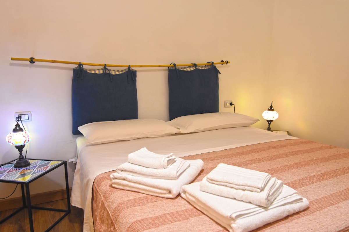 Suite monolocale Superior, vista città (Iliade) | Biancheria da letto di alta qualità, copriletto in piuma