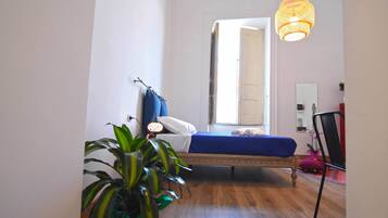 Habitación de lujo, vistas a la ciudad (Odissea) | Ropa de cama de alta calidad y edredones de plumas