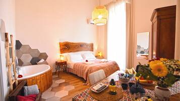 Suite Royal, vistas a la ciudad (Eneide) | Ropa de cama de alta calidad y edredones de plumas