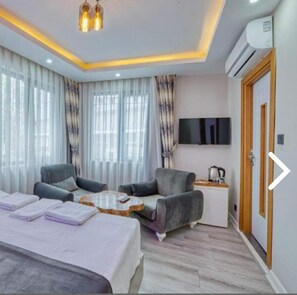 Standard Room | 1 bedroom, premium bedding, in-room safe, desk