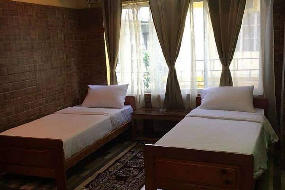 Rollaway beds, free WiFi