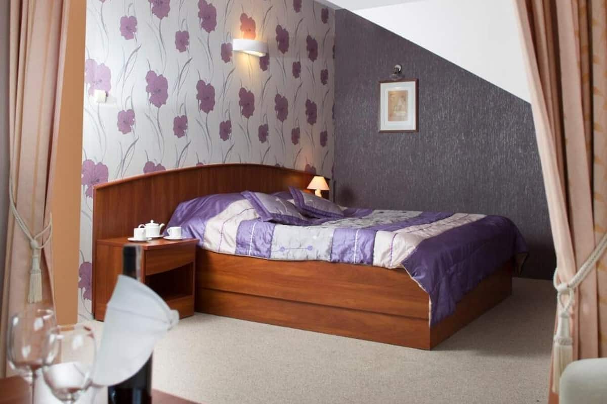 iron/ironing board, cots/infant beds, rollaway beds, free wifi