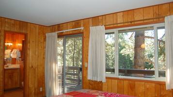 5 bedrooms, individually decorated, individually furnished, free WiFi