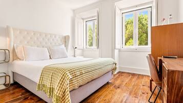 Family Room | 1 bedroom, hypo-allergenic bedding, minibar, in-room safe