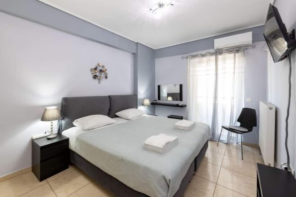 1 bedroom, premium bedding, Tempur-Pedic beds, individually decorated