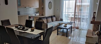 A&J Apartments or Rooms athens airport