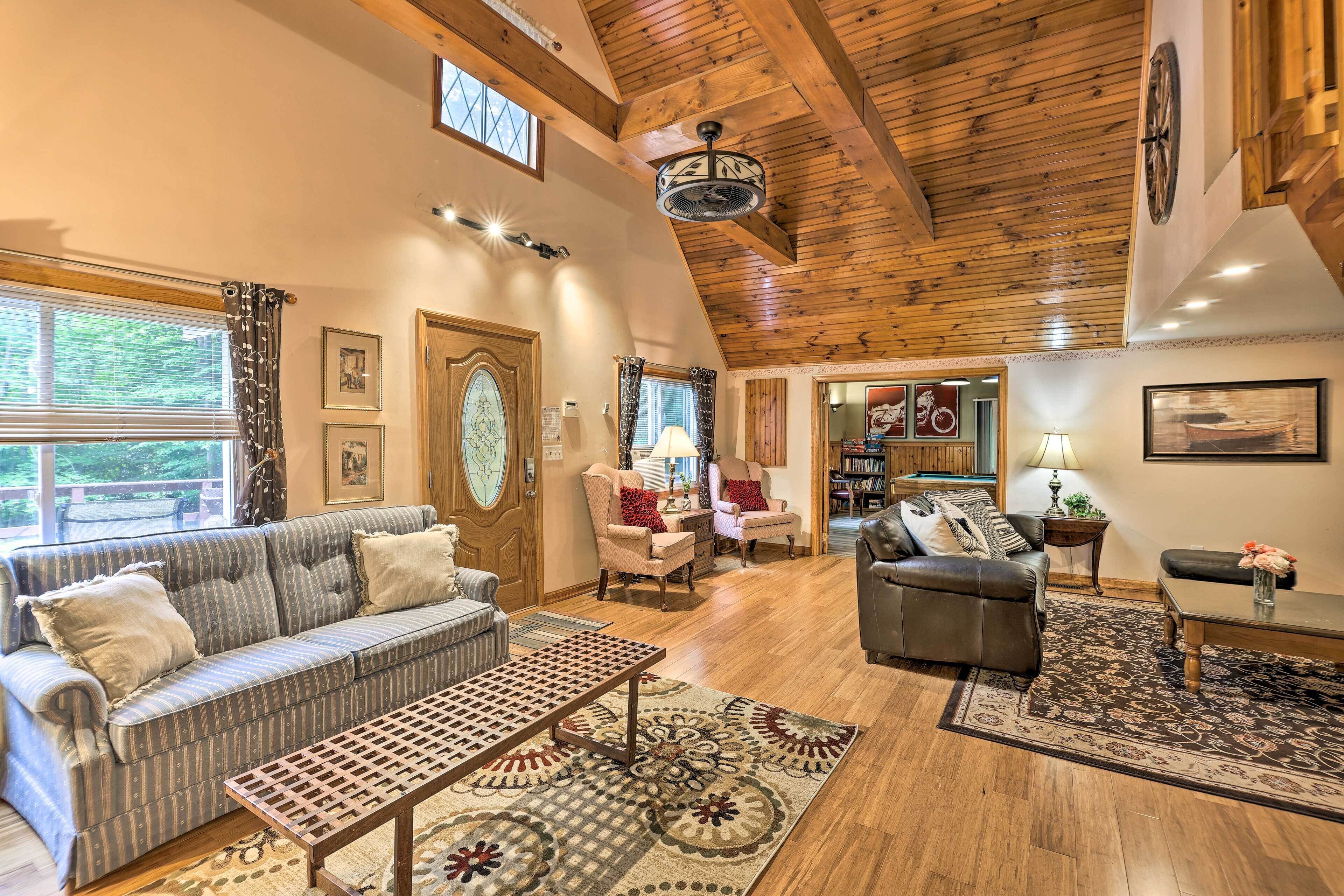 Arrowhead Lake Home w/ Game Room & Beach Access!
