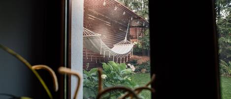 Studio, 1 dobbeltseng, hageutsikt | Utsikt fra rommet