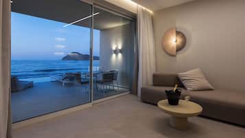 Sunrise Suite - Two Bedrooms with Private Pool and Beach Access | 客房景觀